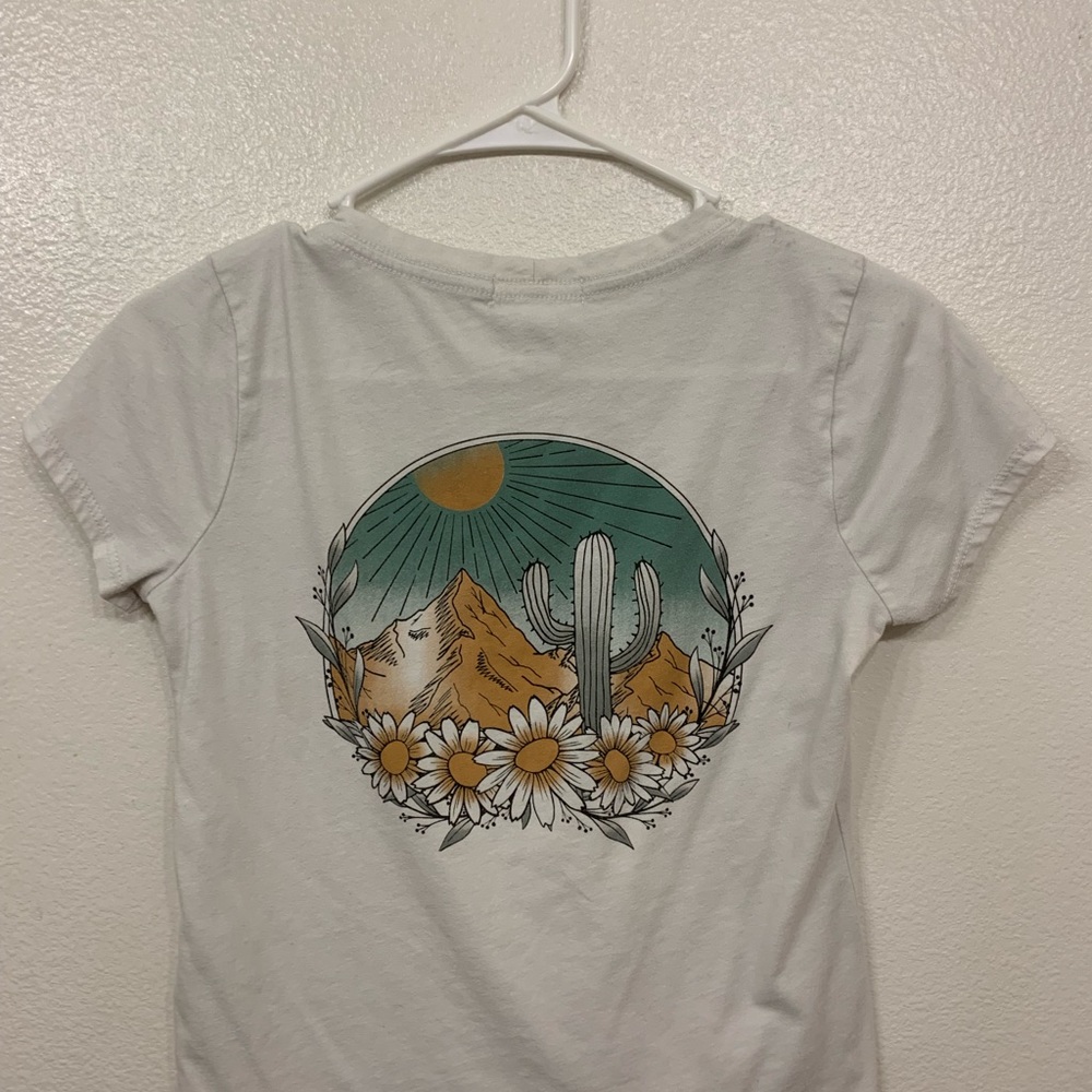 Girls graphic T with mountains